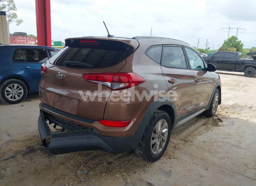 Photo 4 of 2017 Hyundai Tucson SE (VIN KM8J33A47HU419753)