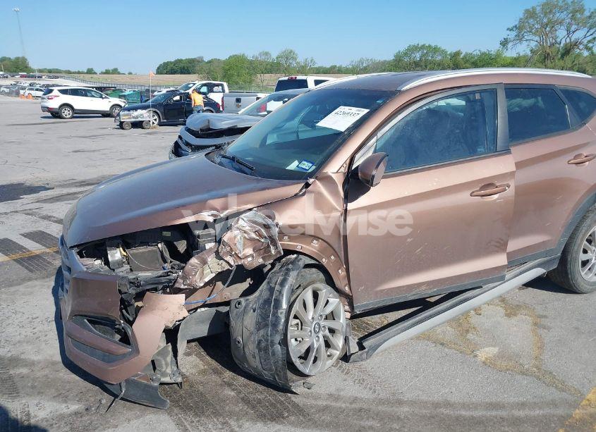 Photo 17 of 2017 Hyundai Tucson SE (VIN KM8J33A47HU485803)