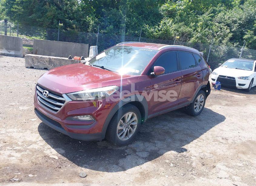 Photo 2 of 2018 Hyundai Tucson SEL (VIN KM8J33A47JU601443)