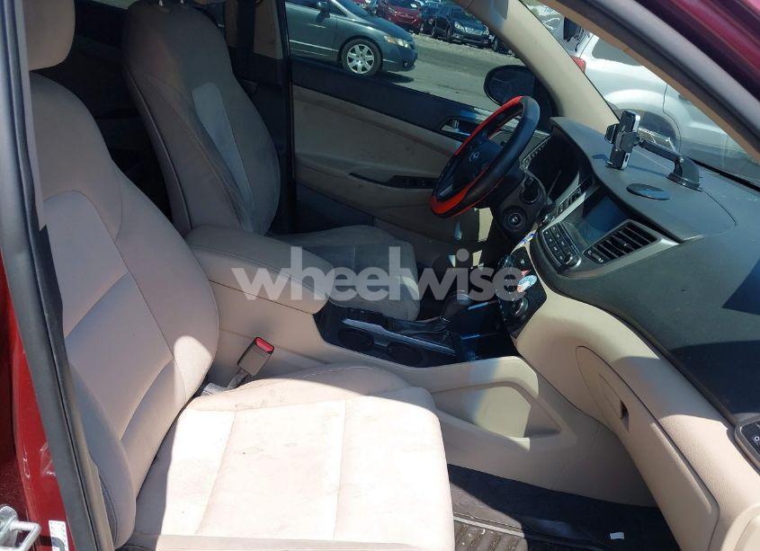 Photo 5 of 2018 Hyundai Tucson SEL (VIN KM8J33A47JU601443)