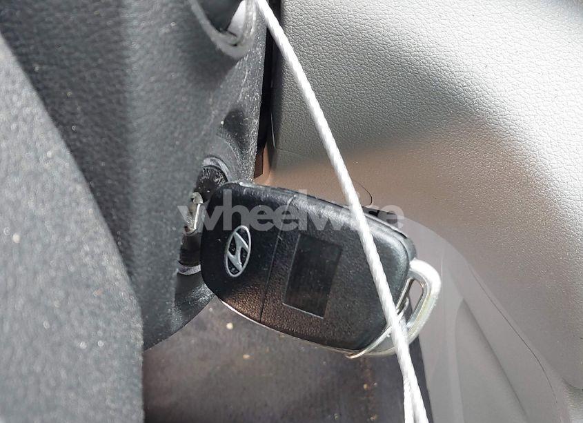 Photo 11 of 2016 Hyundai Tucson SE (VIN KM8J33A48GU116852)