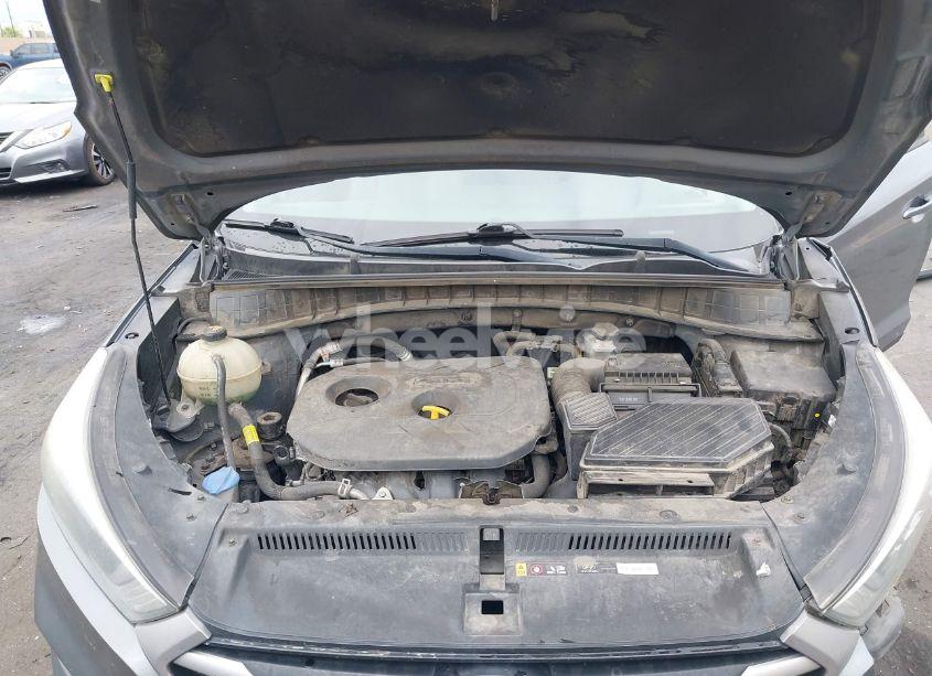 Photo 10 of 2018 Hyundai Tucson SEL (VIN KM8J33A48JU682789)