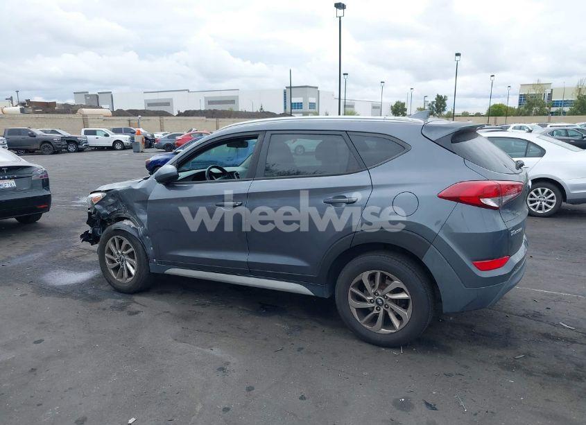 Photo 15 of 2018 Hyundai Tucson SEL (VIN KM8J33A48JU682789)