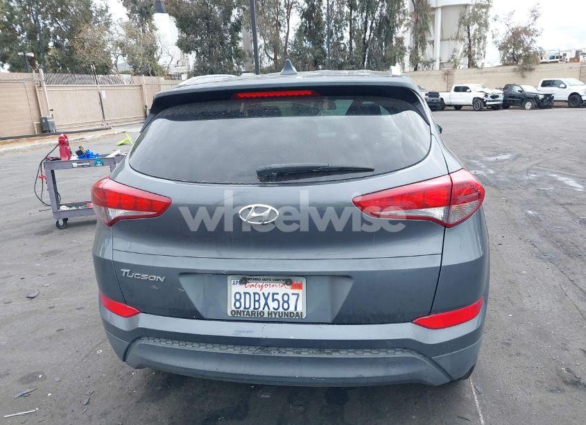 Photo 17 of 2018 Hyundai Tucson SEL (VIN KM8J33A48JU682789)