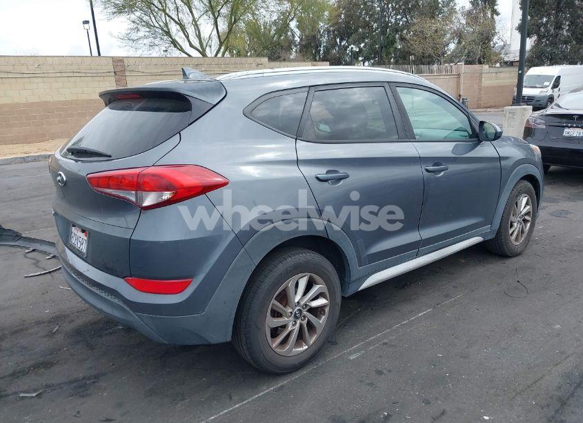 Photo 4 of 2018 Hyundai Tucson SEL (VIN KM8J33A48JU682789)
