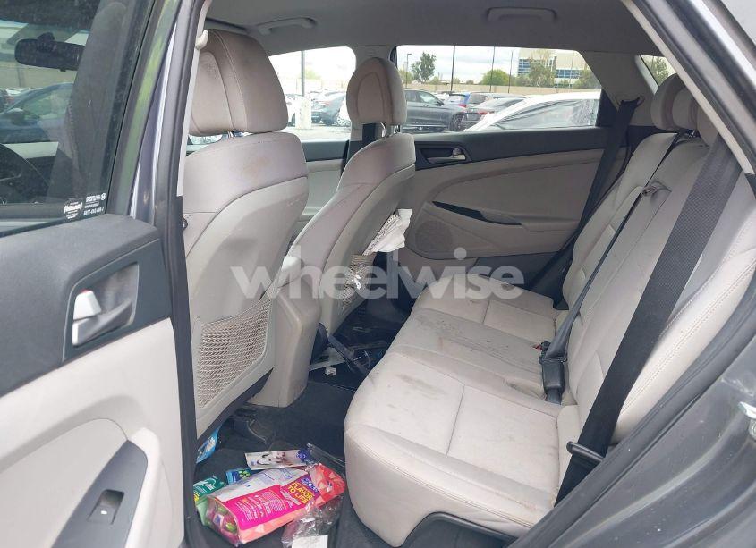 Photo 8 of 2018 Hyundai Tucson SEL (VIN KM8J33A48JU682789)