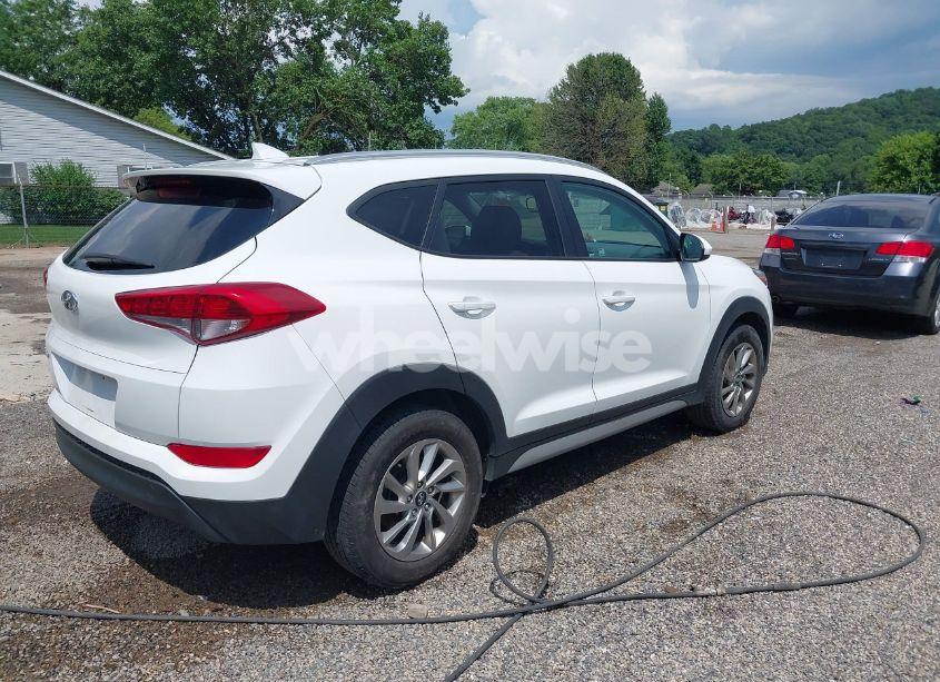Photo 4 of 2018 Hyundai Tucson SEL (VIN KM8J33A48JU722983)