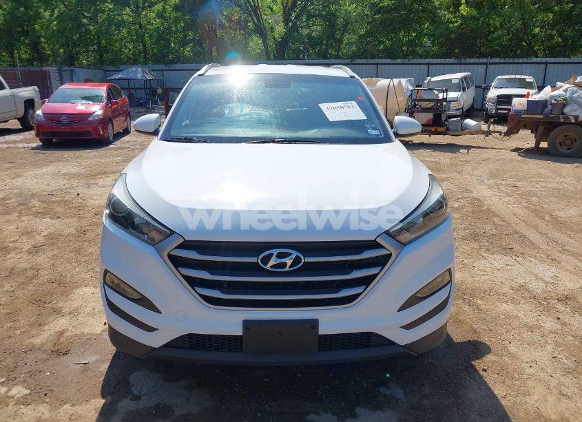 Photo 12 of 2018 Hyundai Tucson SEL (VIN KM8J33A49JU714004)