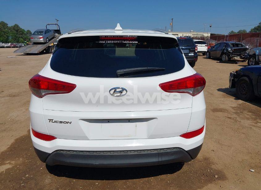 Photo 16 of 2018 Hyundai Tucson SEL (VIN KM8J33A49JU714004)