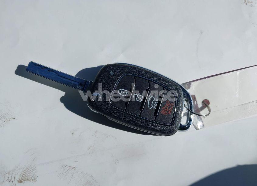 Photo 11 of 2018 Hyundai Tucson SEL (VIN KM8J33A49JU756480)