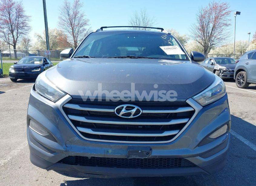Photo 12 of 2018 Hyundai Tucson SEL (VIN KM8J33A49JU756480)