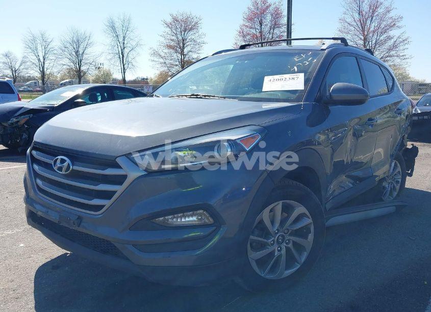 Photo 2 of 2018 Hyundai Tucson SEL (VIN KM8J33A49JU756480)