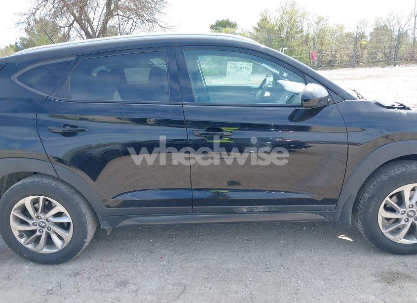 Photo 13 of 2016 Hyundai Tucson SE (VIN KM8J33A4XGU149335)