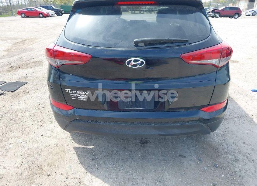 Photo 16 of 2016 Hyundai Tucson SE (VIN KM8J33A4XGU149335)