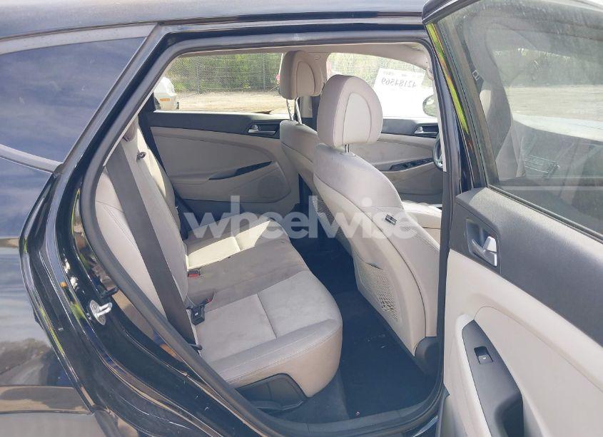 Photo 8 of 2016 Hyundai Tucson SE (VIN KM8J33A4XGU149335)