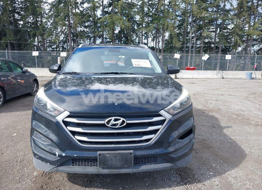 Photo 11 of 2017 Hyundai Tucson SE (VIN KM8J33A4XHU492339)