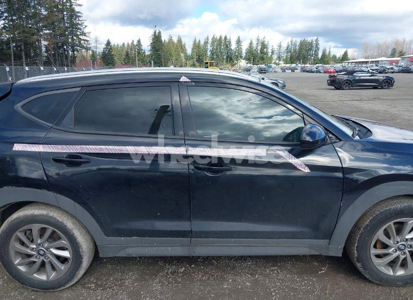 Photo 12 of 2017 Hyundai Tucson SE (VIN KM8J33A4XHU492339)