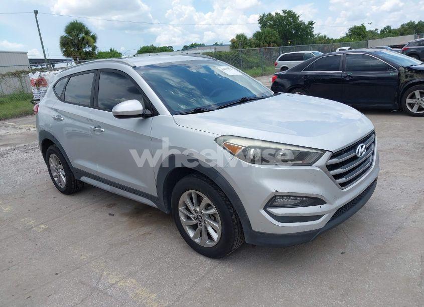 2018 Hyundai Tucson SEL (VIN KM8J33A4XJU660132) main photo