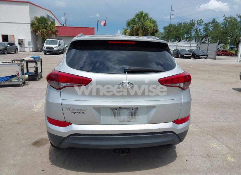 Photo 16 of 2018 Hyundai Tucson SEL (VIN KM8J33A4XJU660132)