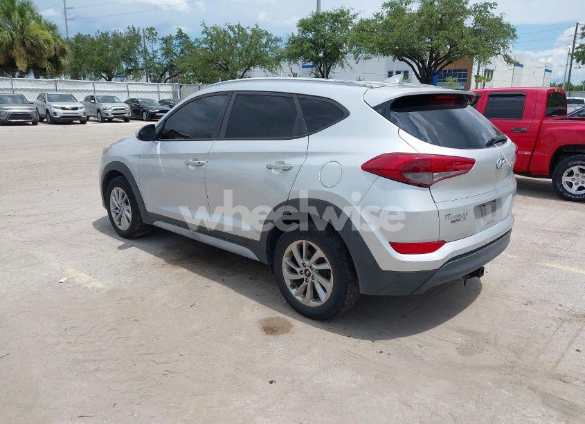 Photo 3 of 2018 Hyundai Tucson SEL (VIN KM8J33A4XJU660132)