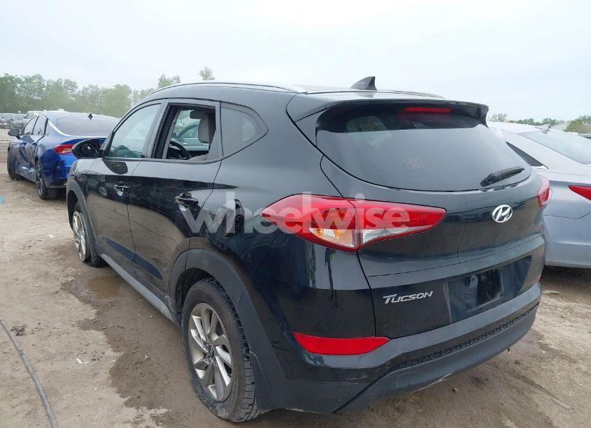 Photo 3 of 2018 Hyundai Tucson SEL (VIN KM8J33A4XJU683300)