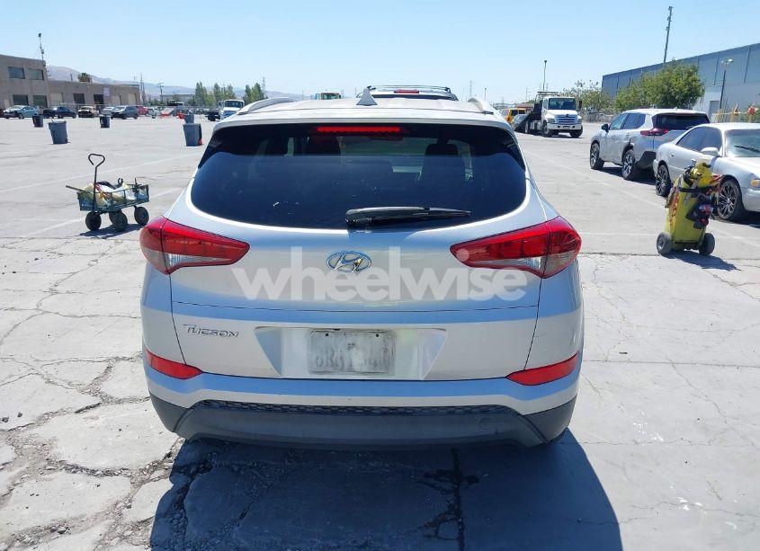 Photo 16 of 2018 Hyundai Tucson SEL (VIN KM8J33A4XJU717395)