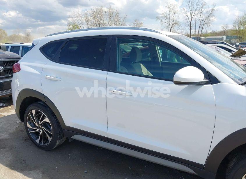 Photo 13 of 2019 Hyundai Tucson SPORT (VIN KM8J33AL6KU853158)
