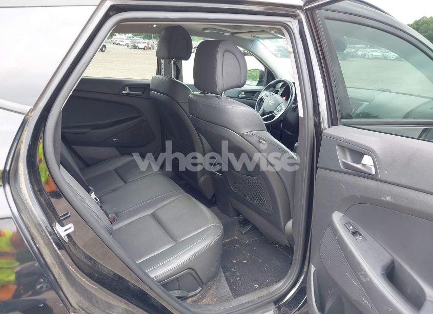 Photo 8 of 2017 Hyundai Tucson LIMITED (VIN KM8J3CA20HU534919)