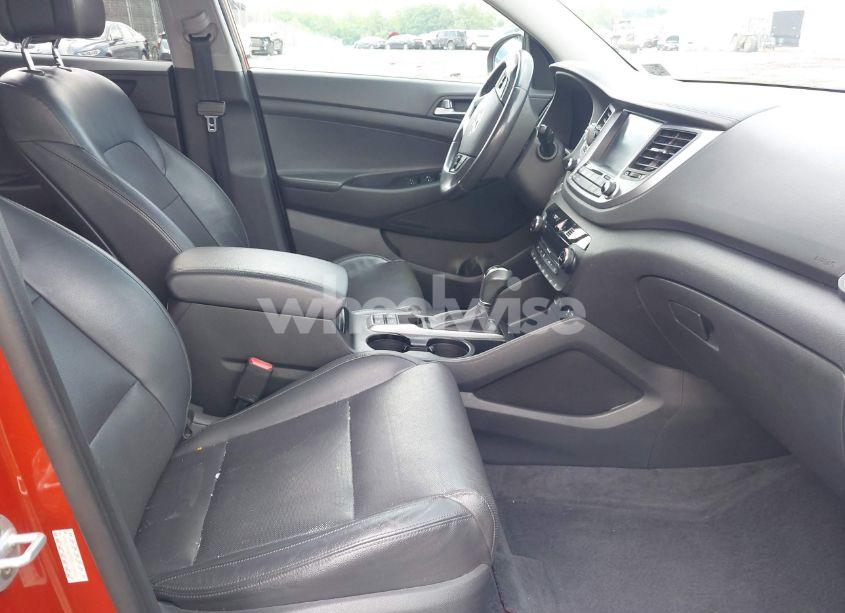 Photo 5 of 2016 Hyundai Tucson LIMITED (VIN KM8J3CA22GU210837)