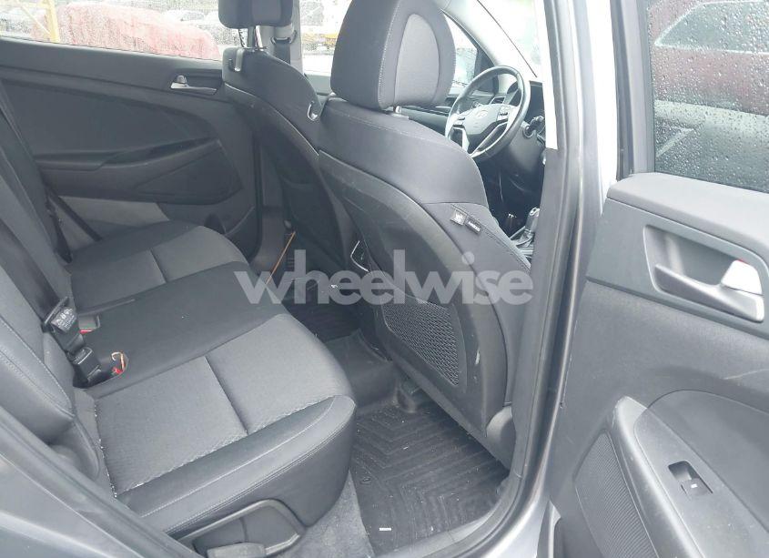 Photo 8 of 2017 Hyundai Tucson SPORT (VIN KM8J3CA22HU267170)