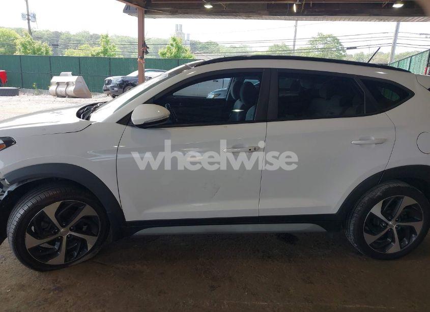 Photo 14 of 2017 Hyundai Tucson VALUE (VIN KM8J3CA23HU566442)