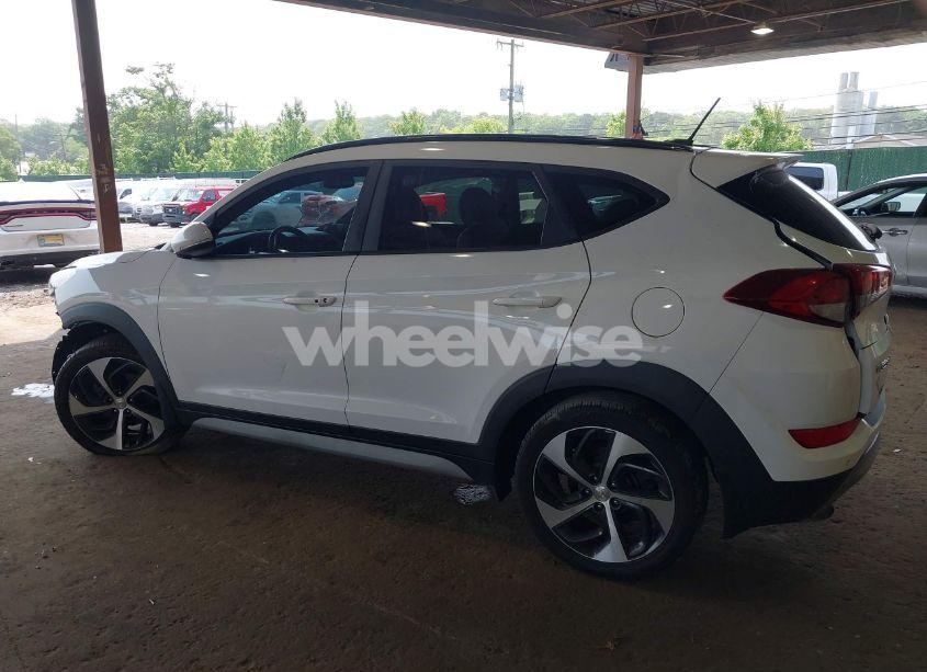 Photo 3 of 2017 Hyundai Tucson VALUE (VIN KM8J3CA23HU566442)