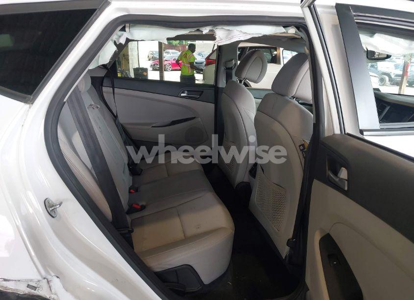 Photo 8 of 2017 Hyundai Tucson VALUE (VIN KM8J3CA23HU566442)