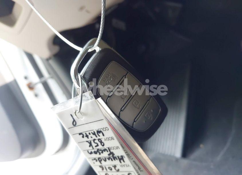 Photo 11 of 2016 Hyundai Tucson LIMITED (VIN KM8J3CA24GU088045)