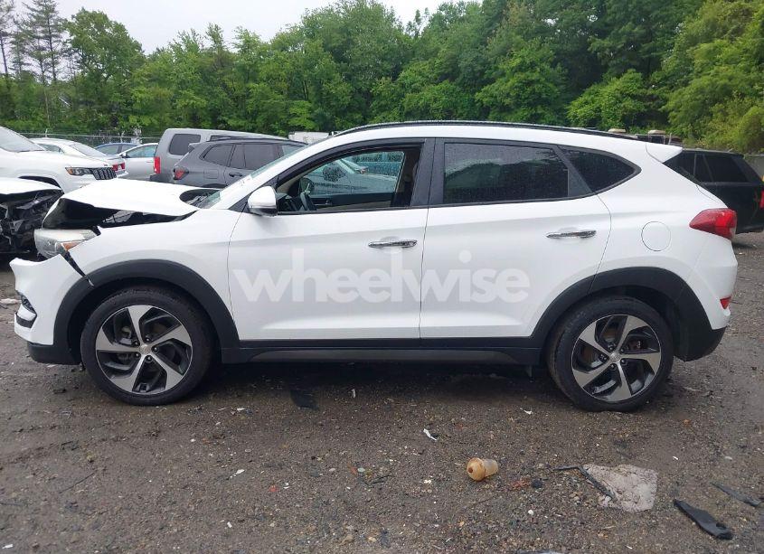 Photo 14 of 2016 Hyundai Tucson LIMITED (VIN KM8J3CA24GU088045)