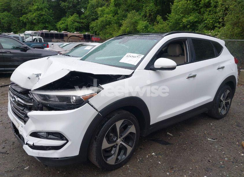 Photo 2 of 2016 Hyundai Tucson LIMITED (VIN KM8J3CA24GU088045)