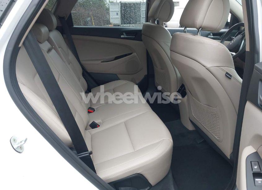 Photo 8 of 2016 Hyundai Tucson LIMITED (VIN KM8J3CA24GU088045)