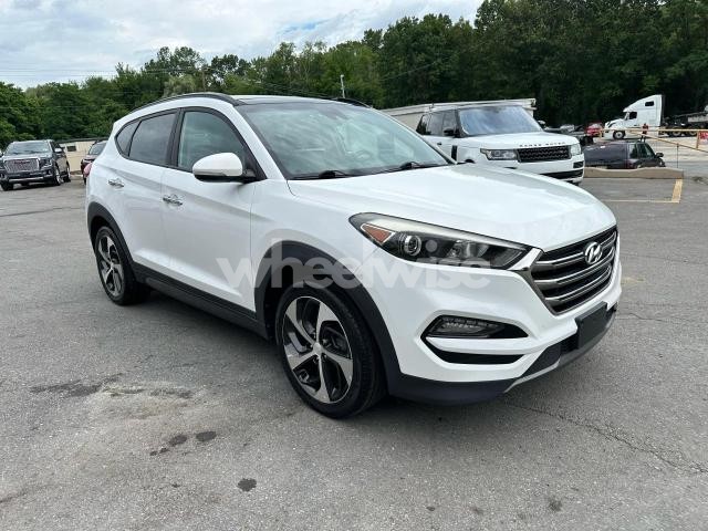 Photo 2 of 2016 HYUNDAI TUCSON LIMITED (VIN KM8J3CA25GU141190)