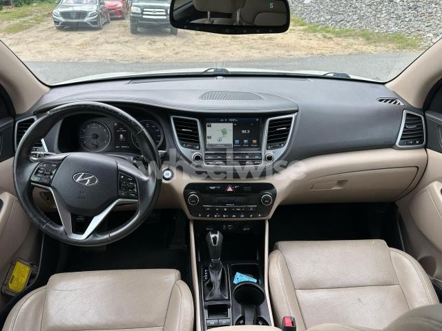 Photo 5 of 2016 HYUNDAI TUCSON LIMITED (VIN KM8J3CA25GU141190)