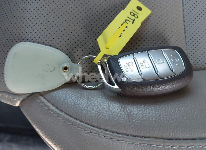 Photo 11 of 2018 Hyundai Tucson LIMITED (VIN KM8J3CA25JU616845)