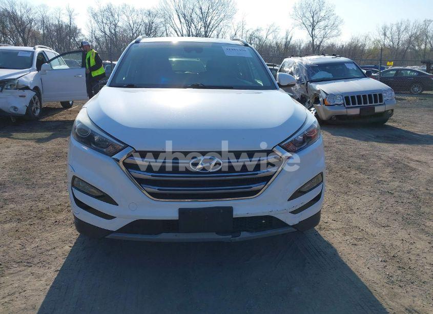 Photo 12 of 2018 Hyundai Tucson LIMITED (VIN KM8J3CA25JU616845)