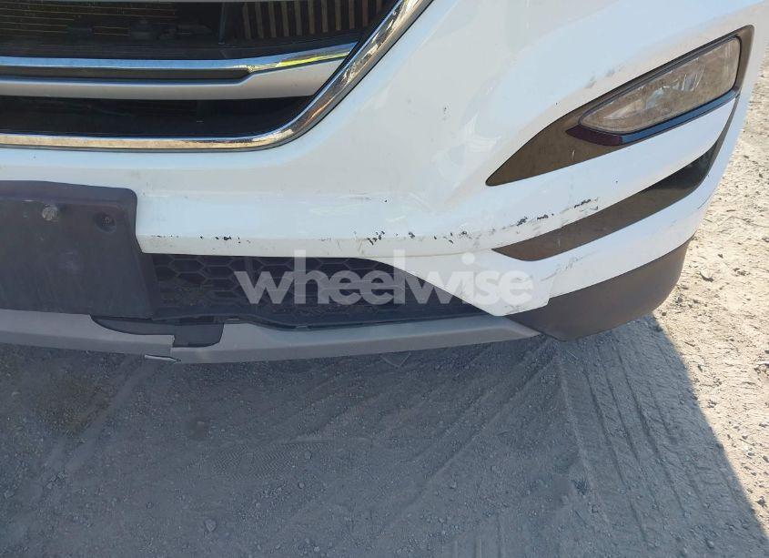 Photo 18 of 2018 Hyundai Tucson LIMITED (VIN KM8J3CA25JU616845)