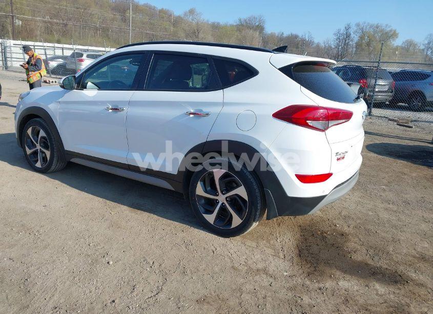 Photo 3 of 2018 Hyundai Tucson LIMITED (VIN KM8J3CA25JU616845)