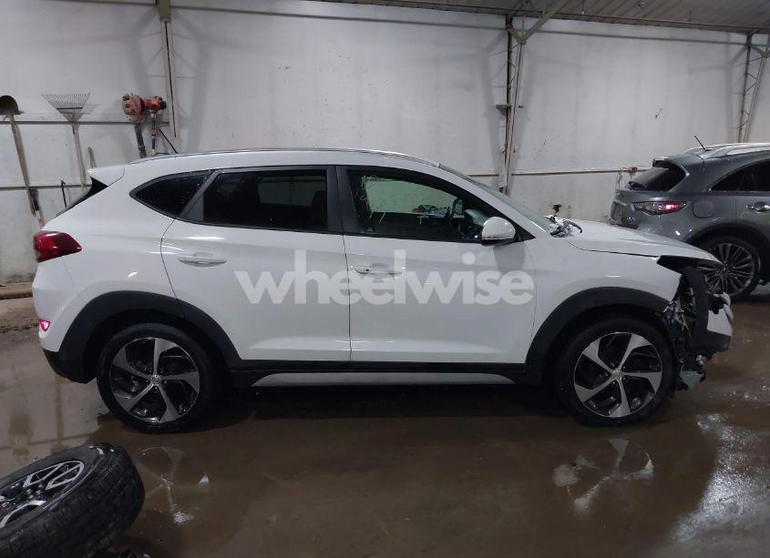 Photo 13 of 2017 Hyundai Tucson SPORT (VIN KM8J3CA26HU584580)
