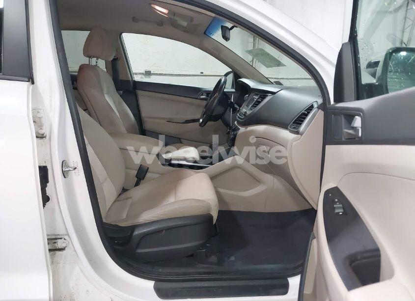 Photo 5 of 2017 Hyundai Tucson SPORT (VIN KM8J3CA26HU584580)