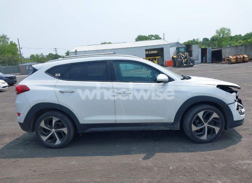 Photo 13 of 2016 Hyundai Tucson LIMITED (VIN KM8J3CA27GU142714)