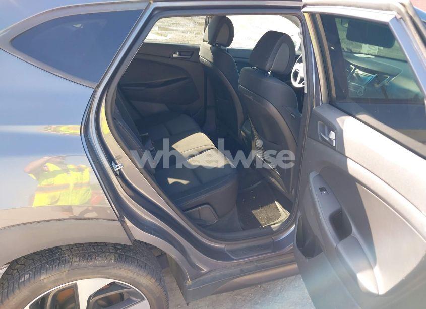 Photo 8 of 2016 Hyundai Tucson SPORT (VIN KM8J3CA28GU023182)