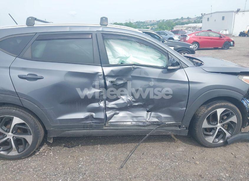 Photo 6 of 2016 Hyundai Tucson SPORT (VIN KM8J3CA28GU095533)