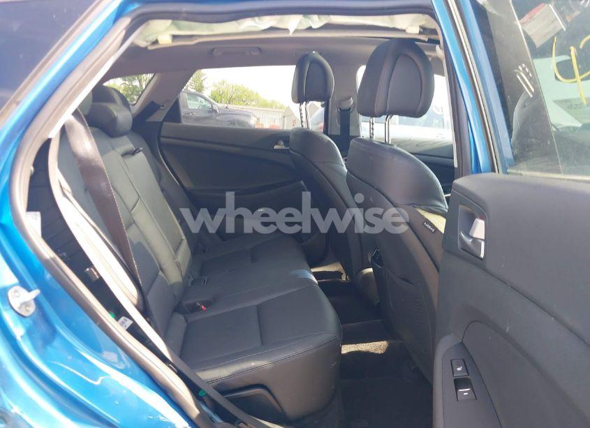 Photo 8 of 2018 Hyundai Tucson LIMITED (VIN KM8J3CA29JU607050)