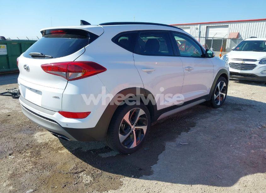 Photo 4 of 2018 Hyundai Tucson VALUE (VIN KM8J3CA29JU820337)